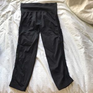 Black high waisted cropped leggings